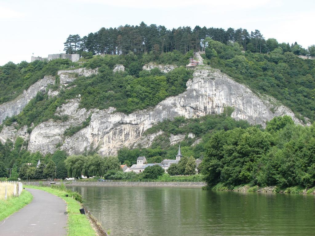 L'Ecole Daire Dinant Oda fotoğraf