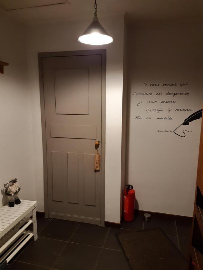 L'Ecole Daire Dinant Dış mekan fotoğraf